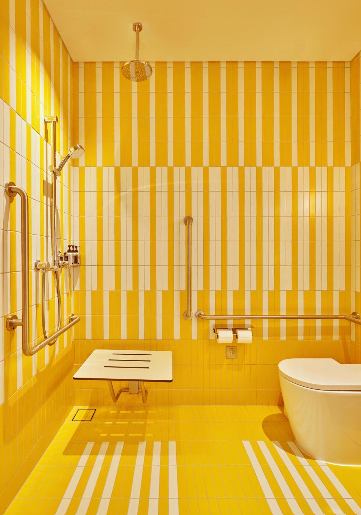 The Standard, Khách sạn 5*