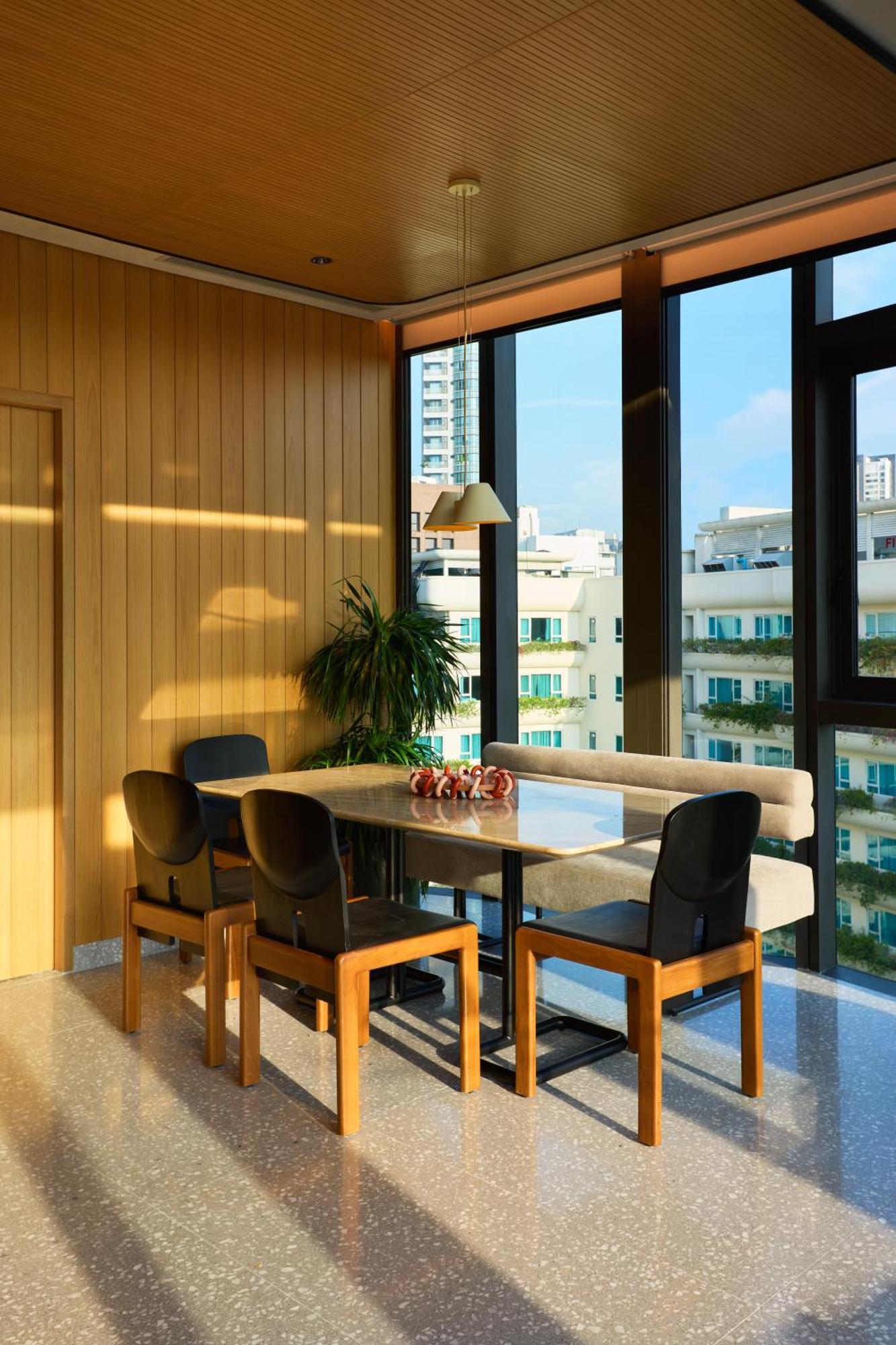 The Standard, Khách sạn 5*