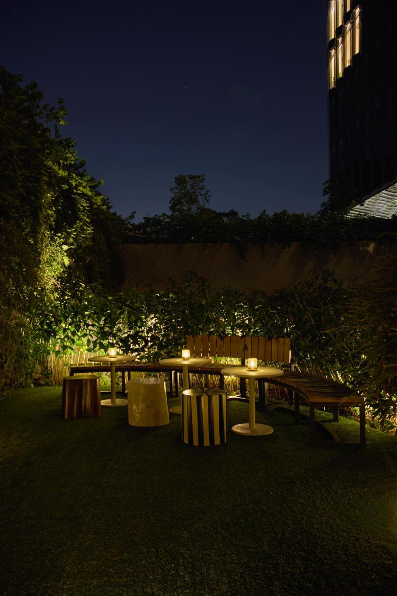 The Standard, Khách sạn 5*