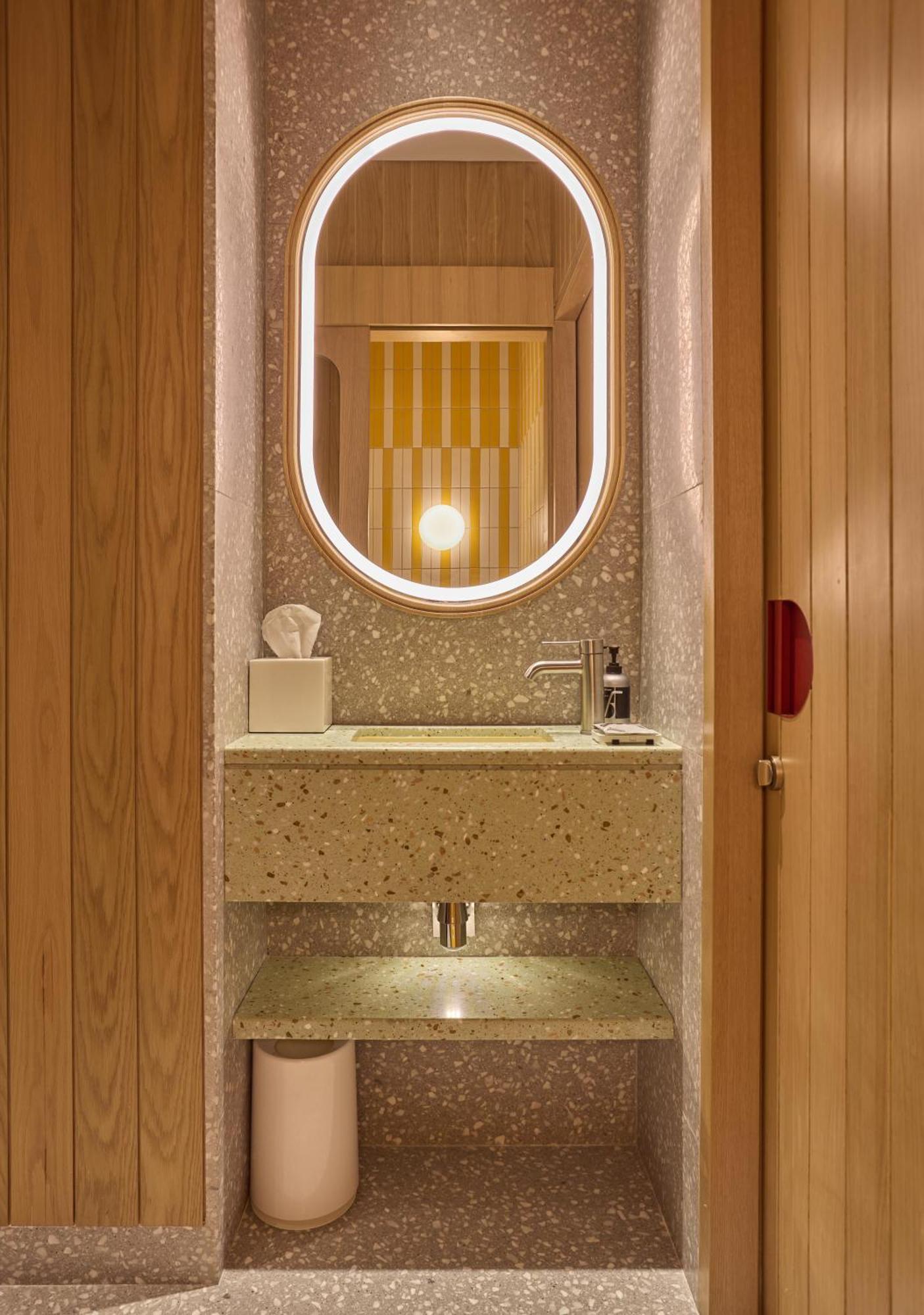 The Standard, Hotel Singapura